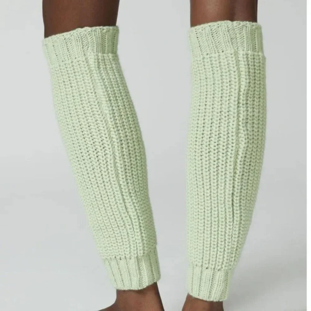 06 Urban Outfitters Lime Legwarmers NWT In Lime